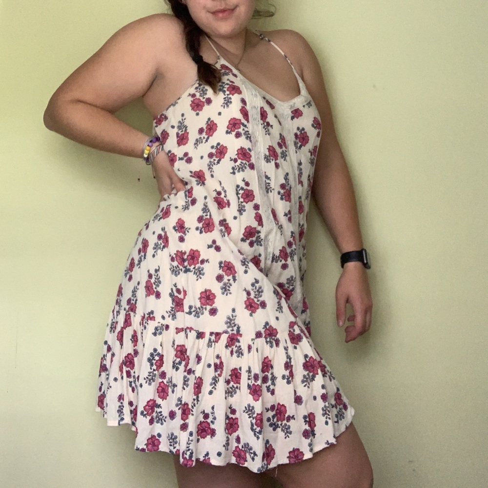 Hollister floral sundress - Picture 2 of 5